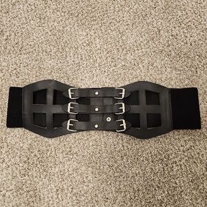 Torrid Elastic Strappy Waist Belt Sz 2